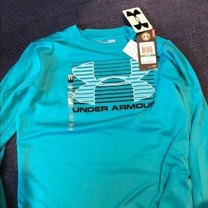Boys long sleeve under armour shirt